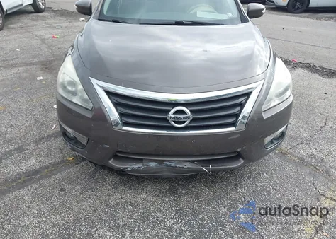 2015 Nissan Altima 2.5 Sv z USA, uszkodzony, nr VIN 1N4AL3AP9FC243263